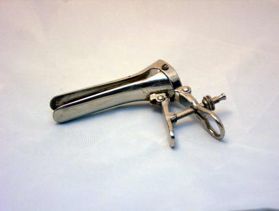 Cusco's vaginal speculum for virgin 1